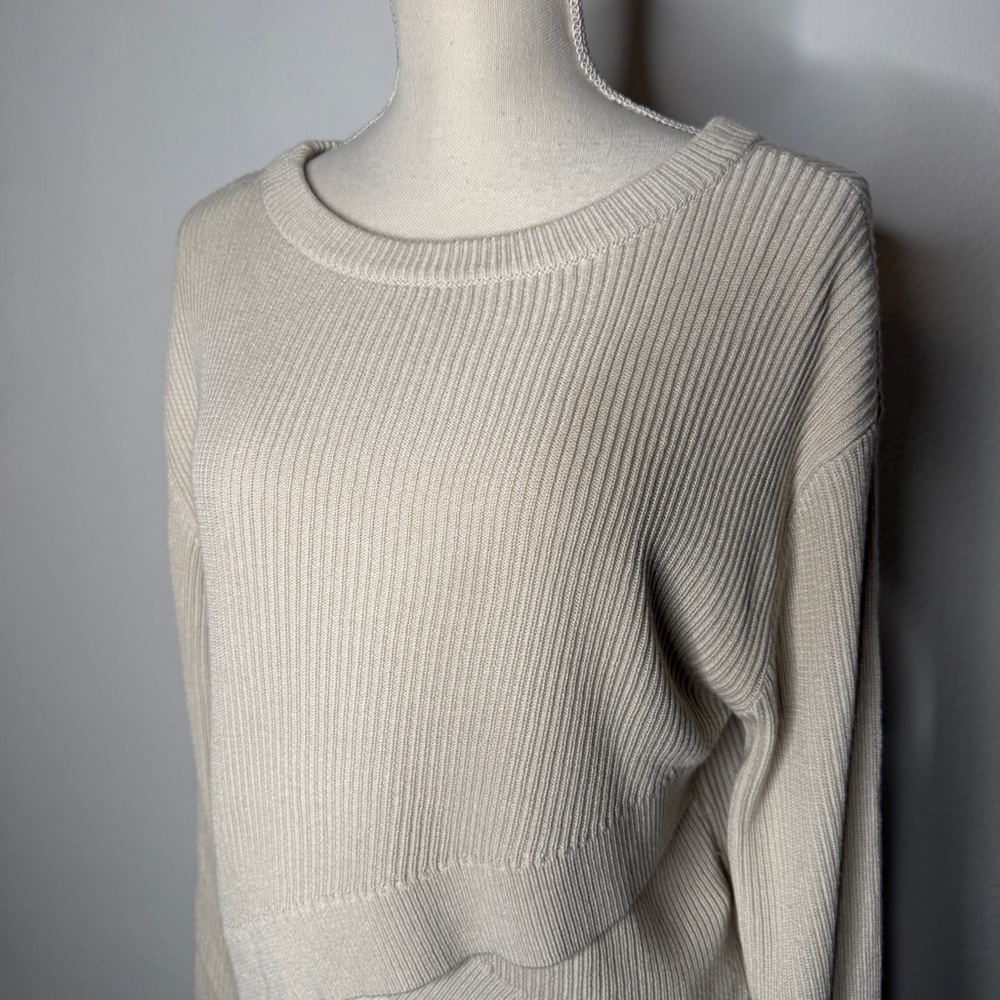 Lululemon White Opal Reversible Asymmetrical Cros… - image 2